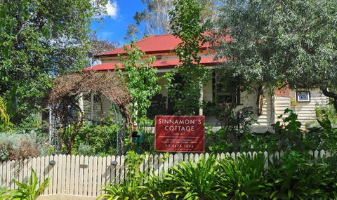 Sinnamons Cottage - Sunshine Coast Guide 6