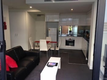 Essendon Apartments - Sunshine Coast Guide 2