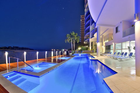 The Duporth Riverside - Sunshine Coast Guide 2