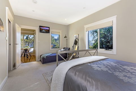 Topiary Haven - Sunshine Coast Guide 5