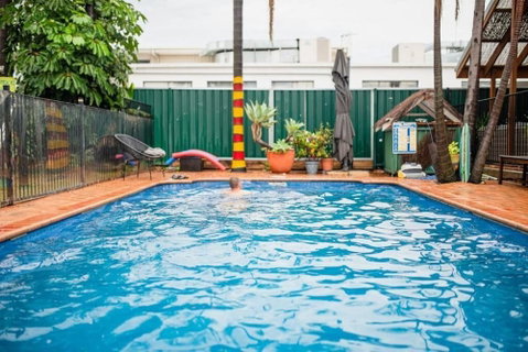 Backpackers Newcastle - Sunshine Coast Guide 4