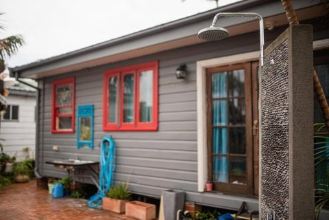 Backpackers Newcastle - Sunshine Coast Guide 2