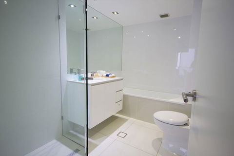 Albatross North Apartments - Sunshine Coast Guide 3