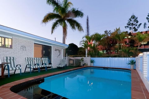 Cara Motel - Sunshine Coast Guide 4