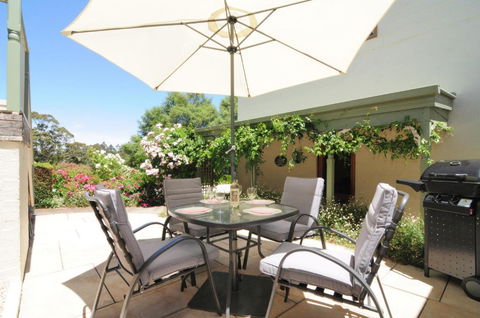Daisy Cottage - Sunshine Coast Guide 3