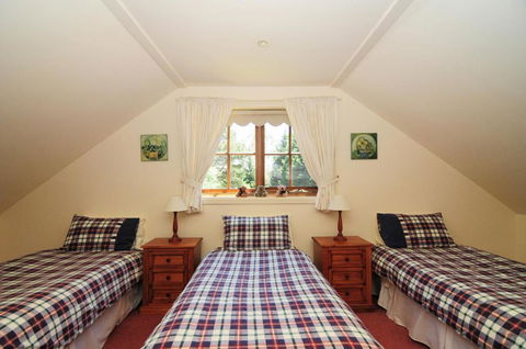 Daisy Cottage - Sunshine Coast Guide 2