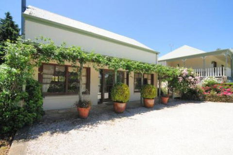 Daisy Cottage - Sunshine Coast Guide 0
