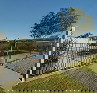 DBJ Holiday Units - Sunshine Coast Guide