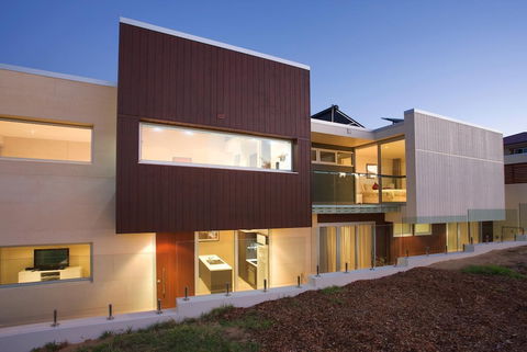 Alouarn Apartment 2 - Sunshine Coast Guide 3