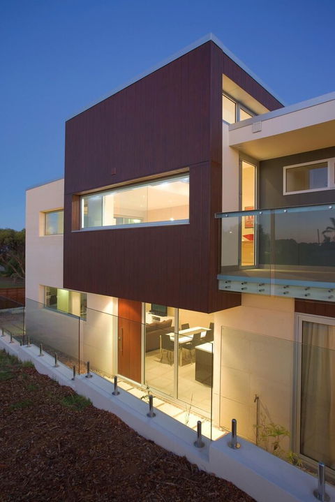 Alouarn Apartment 2 - Sunshine Coast Guide 0