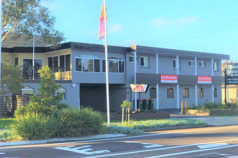 Toukley Motor Inn - Sunshine Coast Guide 2