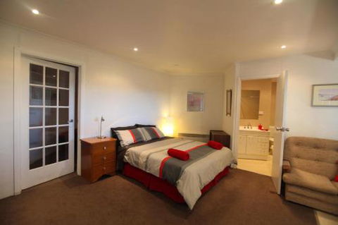 Northgate House Apartment - Sunshine Coast Guide 4