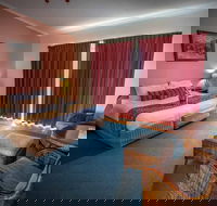 Eagle Heights Mountain Hotel - Sunshine Coast Guide