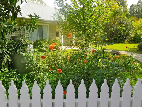 Amelina Cottages - Sunshine Coast Guide 1