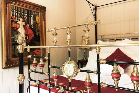 Number 12 Bed & Breakfast - Sunshine Coast Guide 5