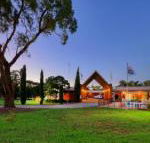 Tooleybuc Club Motor Inn - Sunshine Coast Guide