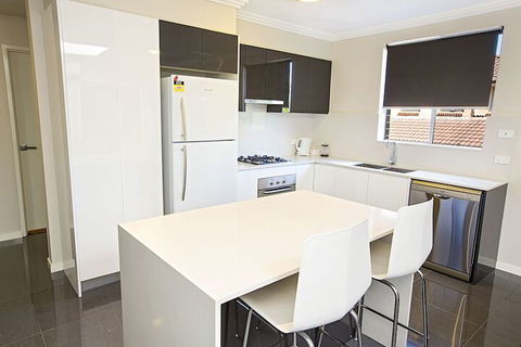 Astina Serviced Apartments Parkside - Sunshine Coast Guide 4