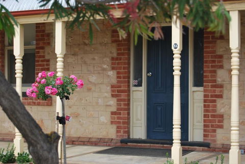 Jacaranda Cottage - Sunshine Coast Guide 3