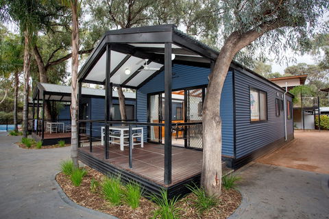 BIG4 Renmark Riverfront Holiday Park - Sunshine Coast Guide 0