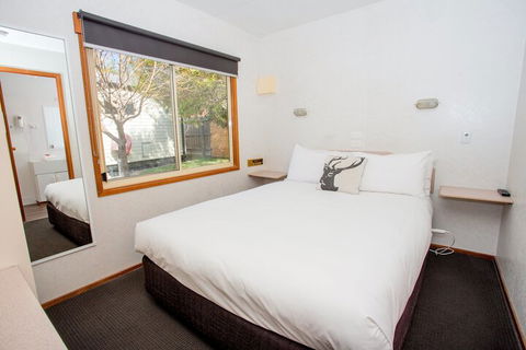 BIG4 Melbourne Holiday Park - Sunshine Coast Guide 4