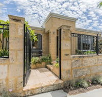 Ocean Keys Cottage - Sunshine Coast Guide
