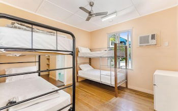 Civic Guest House - Sunshine Coast Guide 2