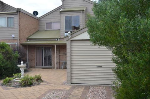 Arcadia Landing - Sunshine Coast Guide 6