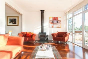 Eltham Retreat - Sunshine Coast Guide 3