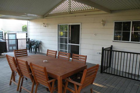 Smith Street Villa Naracoorte - Sunshine Coast Guide 3