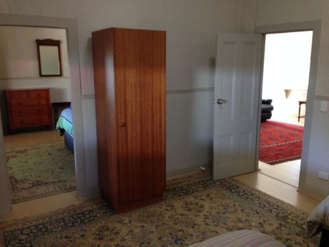 Showgrounds Cottage Naracoorte - Sunshine Coast Guide 3