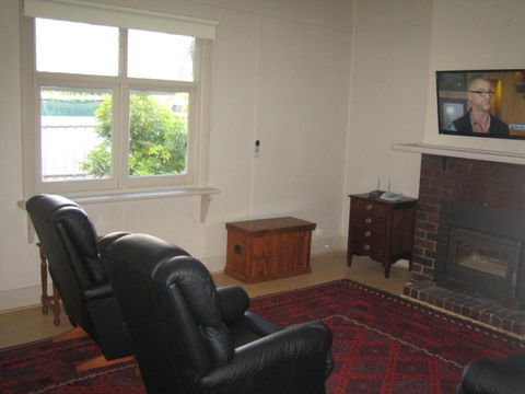 Showgrounds Cottage Naracoorte - Sunshine Coast Guide 2