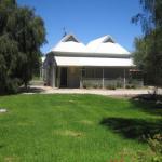 Showgrounds Cottage Naracoorte - Sunshine Coast Guide 0