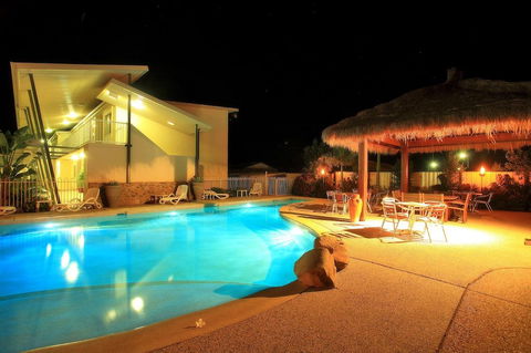 Mayfair Motel Emerald - Sunshine Coast Guide 5