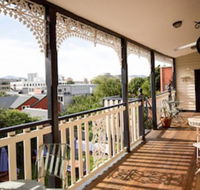 Montacute Boutique Bunkhouse - Sunshine Coast Guide