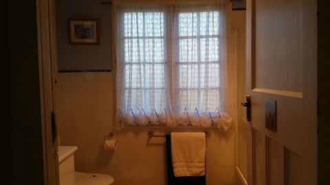 Andavine House Bed & Breakfast - Sunshine Coast Guide 1