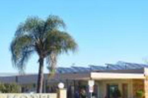 Mia Motel - Sunshine Coast Guide 0