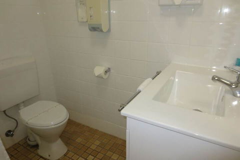 Aspley Pioneer Motel - Sunshine Coast Guide 2