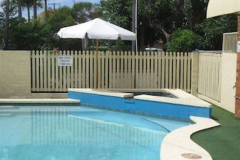 Aspley Pioneer Motel - Sunshine Coast Guide 1