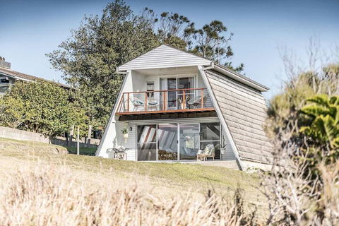 A PERFECT STAY - A Frame - Sunshine Coast Guide 7