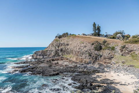 A PERFECT STAY - A Frame - Sunshine Coast Guide 1