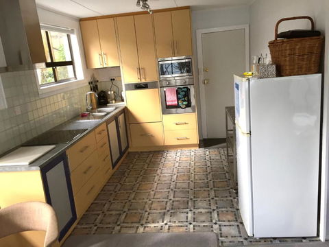 970 Adventure Bay Road - Sunshine Coast Guide 3