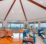 Braeside Bed  Breakfast - Sunshine Coast Guide