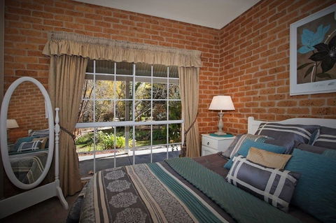 Elizas On The Murray - Sunshine Coast Guide 5