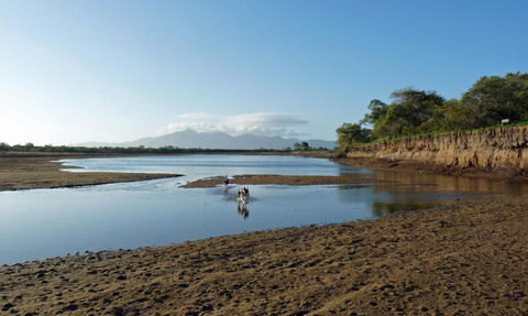 Elliot River Retreat - Sunshine Coast Guide 2