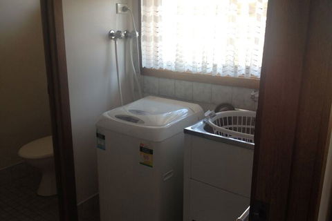 Centrepoint Motel - Sunshine Coast Guide 2
