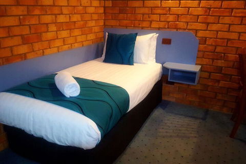 Centrepoint Motel - Sunshine Coast Guide 3