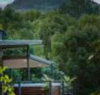 Babbling Brook Retreat - Sunshine Coast Guide