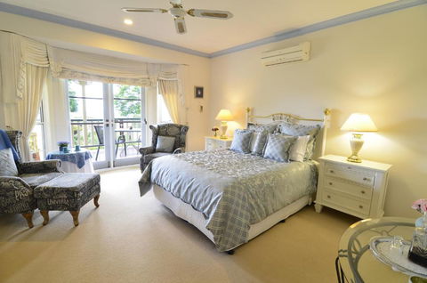 Rosevillehouse Bed & Breakfast - Sunshine Coast Guide 2