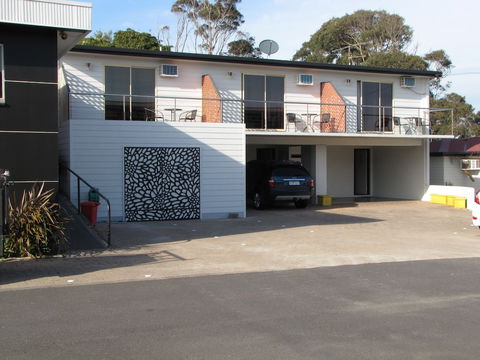 Top Of The Town Motel Narooma - Sunshine Coast Guide 1