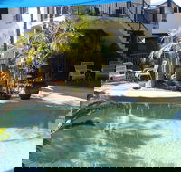 Salamander Beach Accommodation Adults Only - Sunshine Coast Guide